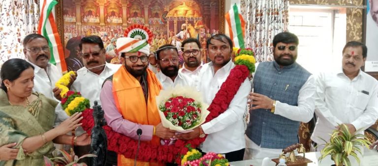 शिरुर-हवेली विधानसभेचे आमदार ज्ञानेश्वर उर्फ माऊली कटके यांचा शिंदवणे येथे नागरी सत्कार