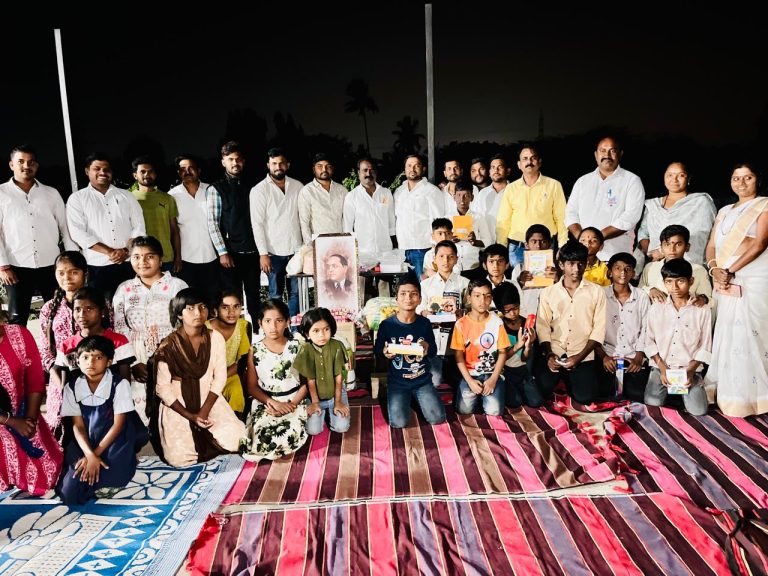 डॉ. बाबासाहेब आंबेडकर जयंतीनिमित्त शालेय साहित्य वाटप उपक्रम संपन्न