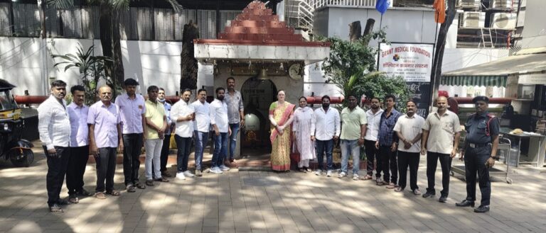 रुबी हॉल क्लिनिक येथे कामगार दिनानिमित्त कामगारांना कॅडबरी वाटप कार्यक्रम संपन्न