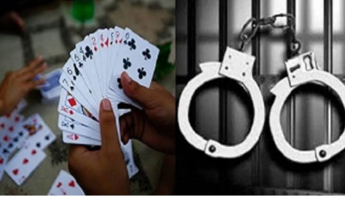 लोणी काळभोर मध्ये पत्त्यांचा जुगार खेळताना पाच जणांना अटक १३०० रुपयांचा मुद्देमाल जप्त.
